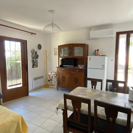 Holiday home Les De Pailhes